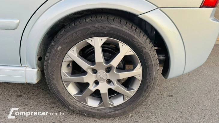ASTRA 2.0 MPFI Advantage 8V