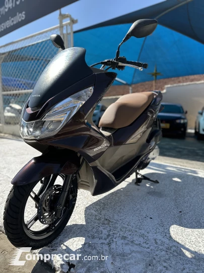 PCX 150 DLX