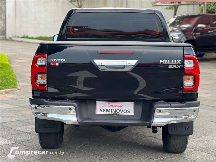 HILUX 2.8 D-4D TURBO DIESEL CD SRX 4X4 AUTOMÁTICO