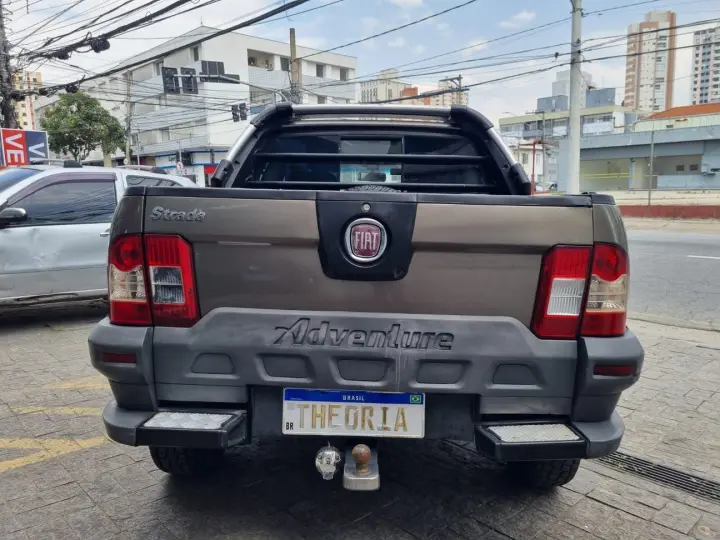 FIAT STRADA 1.8 MPI ADVENTURE CD 16V 2013