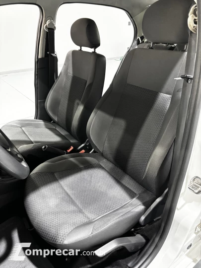 VOYAGE 1.0 12V MPI Totalflex