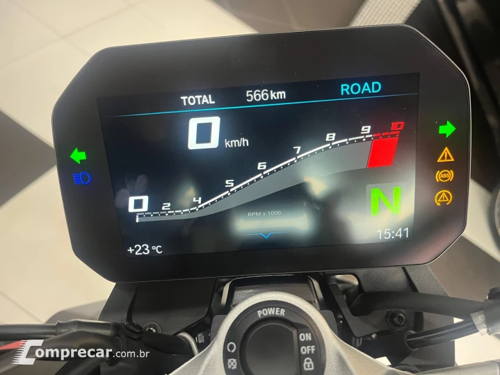 F 900 R Sport Plus
