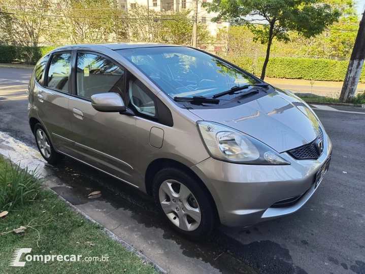 FIT 1.4 LX 16V