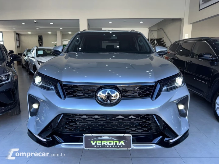 HILUX SW4 2.8 D-4d Turbo SRX Platinum 7L 4X4