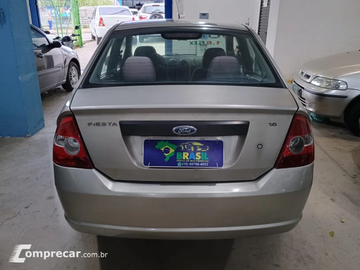 Fiesta Sedan 1.6 Zetec