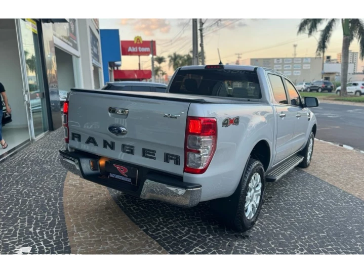 RANGER 3.2 XLT 4X4 CD 20V DIESEL 4P AUTOMÁTICO