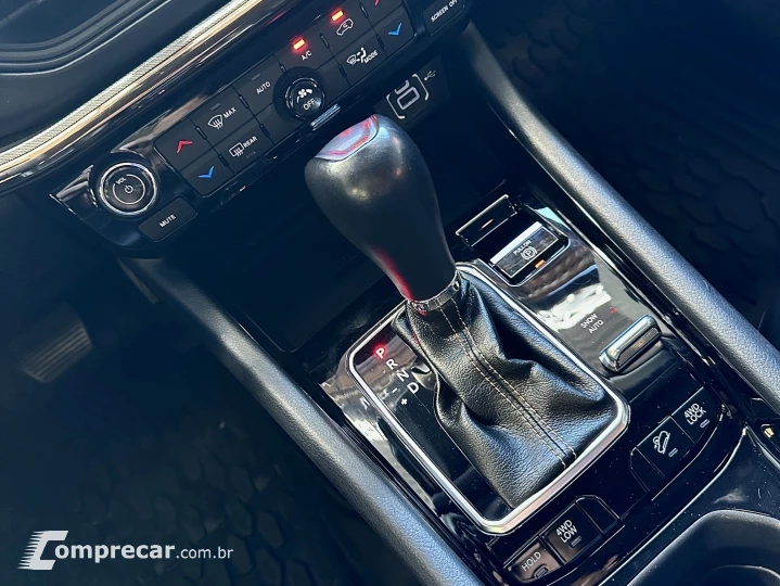 COMPASS 2.0 TD350 TURBO DIESEL LIMITED AT9