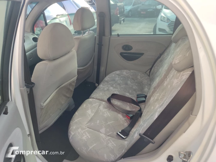 QQ 1.1 MPFI 16V
