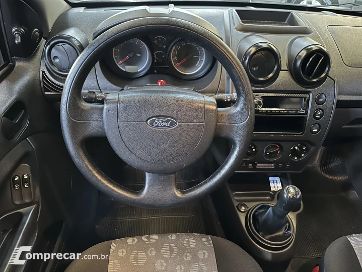 FIESTA 1.6 MPI Class Hatch 8V