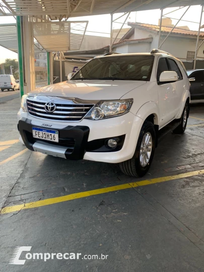 Hilux SW4 2.7 4X2