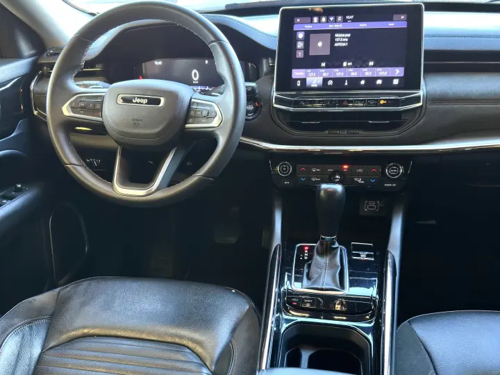 COMMANDER 1.3 T270 TURBO FLEX LIMITED AT6