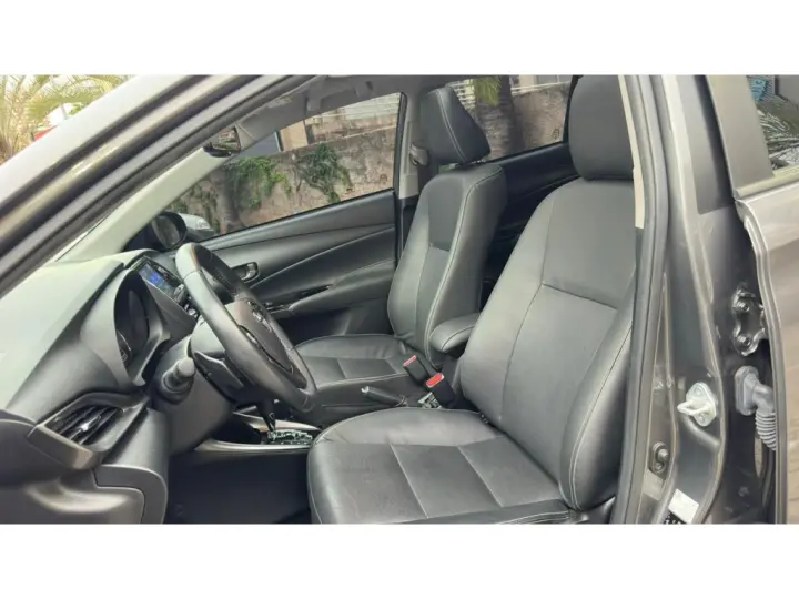 YARIS 1.5 16V FLEX SEDAN XLS CONNECT MULTIDRIVE