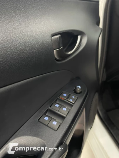 YARIS 1.5 16V Sedan XS Connect