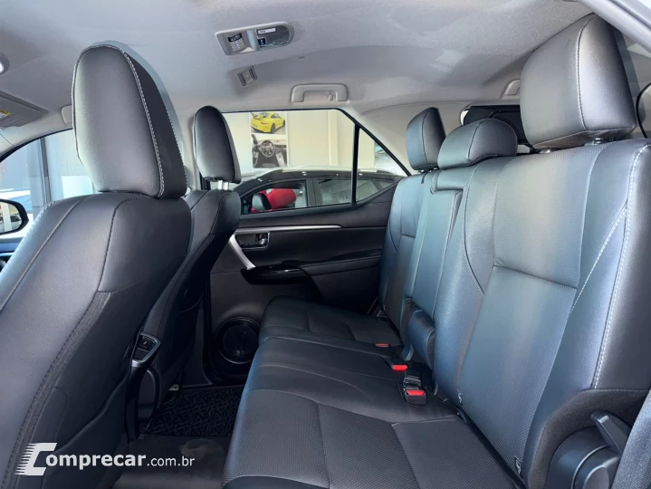 HILUX SW4 2.8 D-4d Turbo SRX Platinum 7L 4X4