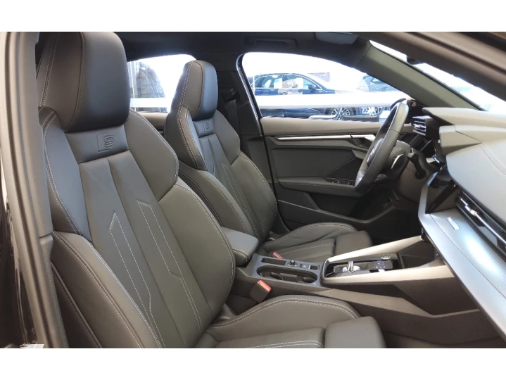 A3 2.0 40 TFSI MHEV SEDAN PERFORMANCE BLACK S-TRONIC