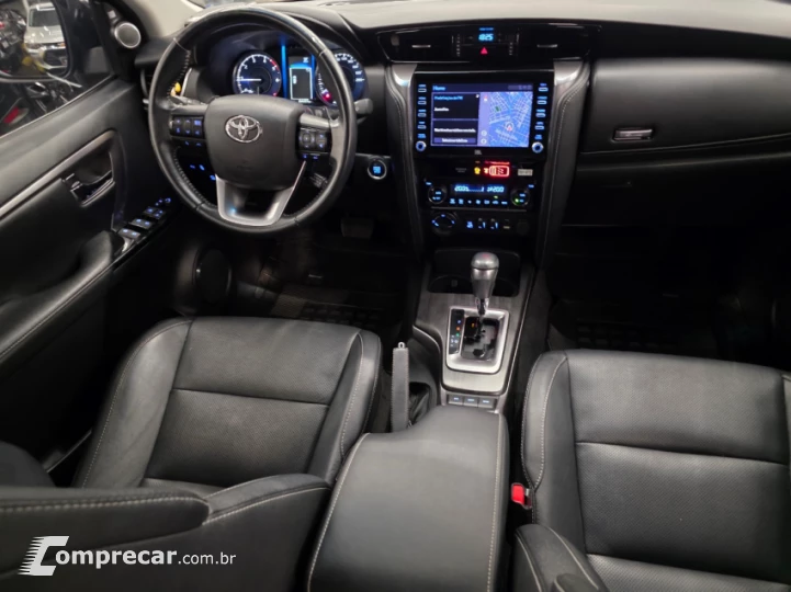 HILUX SW4 2.8 D-4d Turbo SRX 7L 4X4