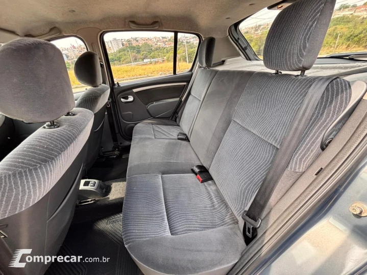Sandero Privilège 1.6 8V Hi-Torque (flex)