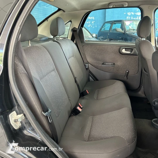 CORSA 1.0 MPFI Premium Sedan 8V