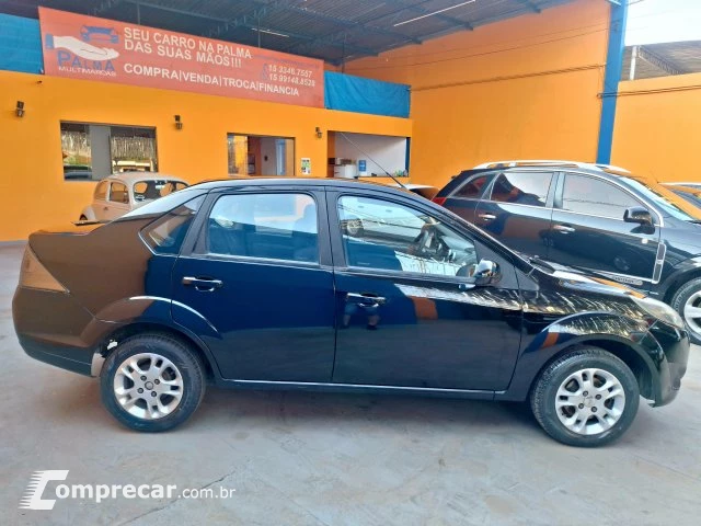 FIESTA SEDAN - 1.6 ROCAM SEDAN 8V 4P MANUAL