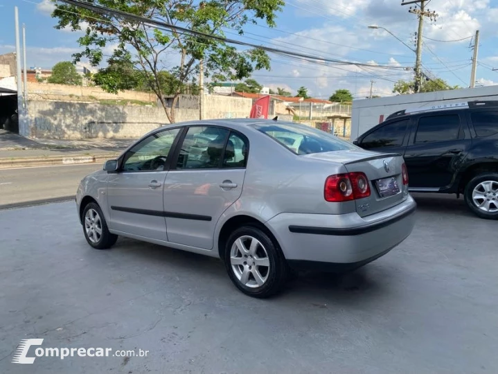 POLO SEDAN 1.6 8V