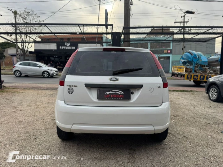 FIESTA 1.6 MPI Class Hatch 8V