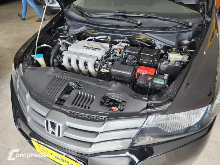 CITY 1.5 LX Sedan 16V