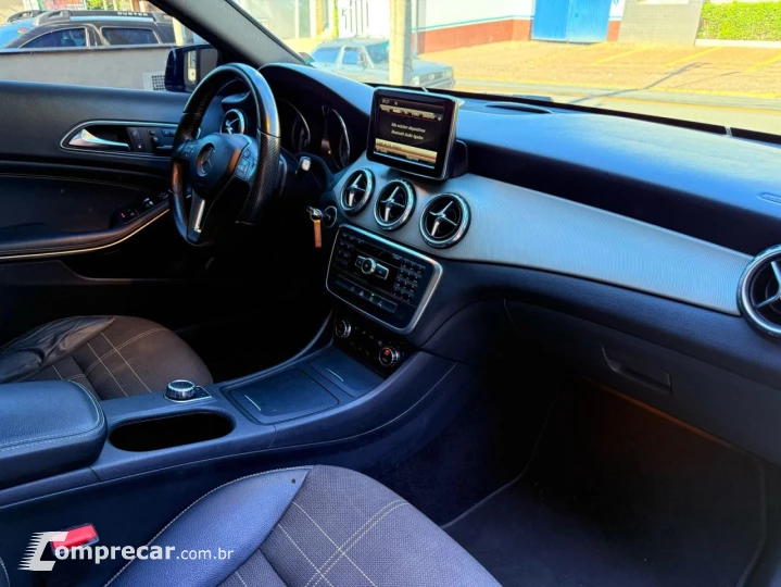 GLA 200 Vision 1.6/1.6 TB 16V Flex Aut.