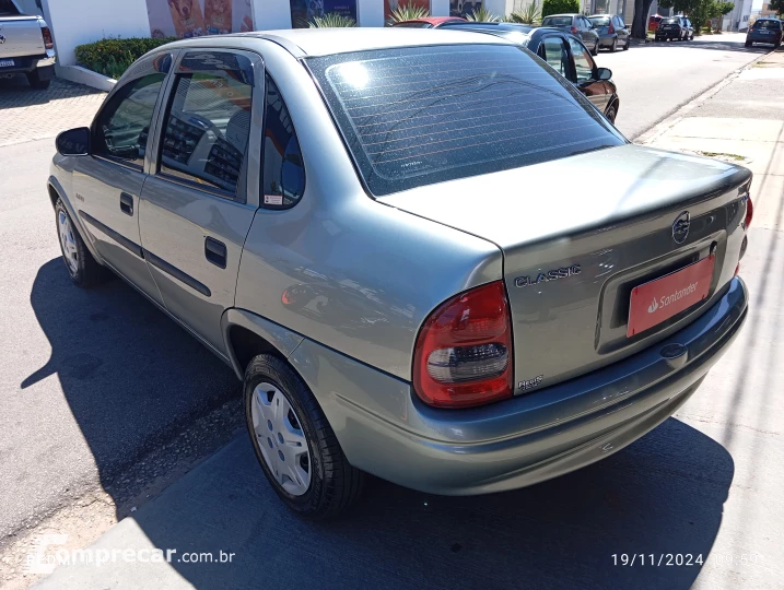 CORSA 1.0 MPFI Classic Sedan Life 8V