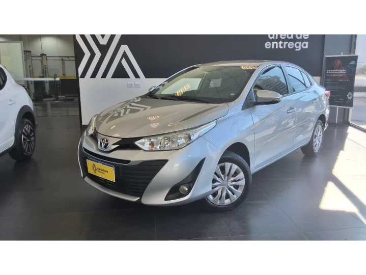 YARIS 1.5 16V FLEX SEDAN XL LIVE MULTIDRIVE