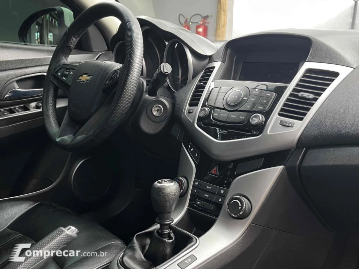 CRUZE 1.8 LT 16V FLEX 4P MANUAL