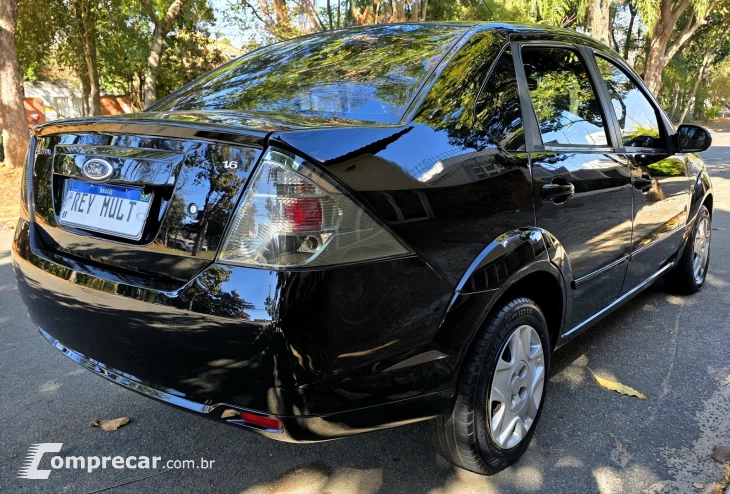 FIESTA 1.6 Rocam Sedan 8V