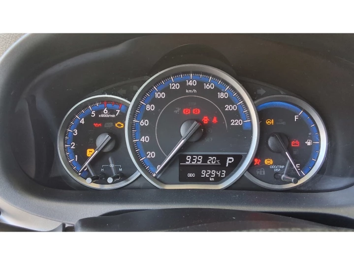 YARIS 1.5 16V FLEX SEDAN XL LIVE MULTIDRIVE
