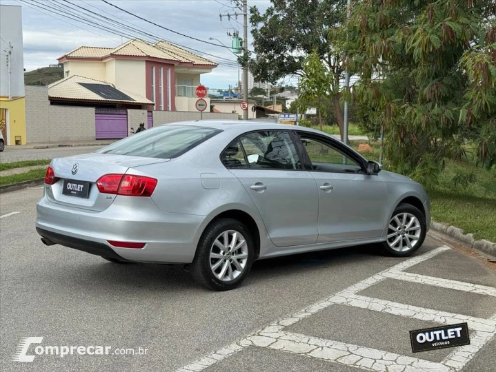 JETTA 2.0 COMFORTLINE FLEX 4P TIPTRONIC