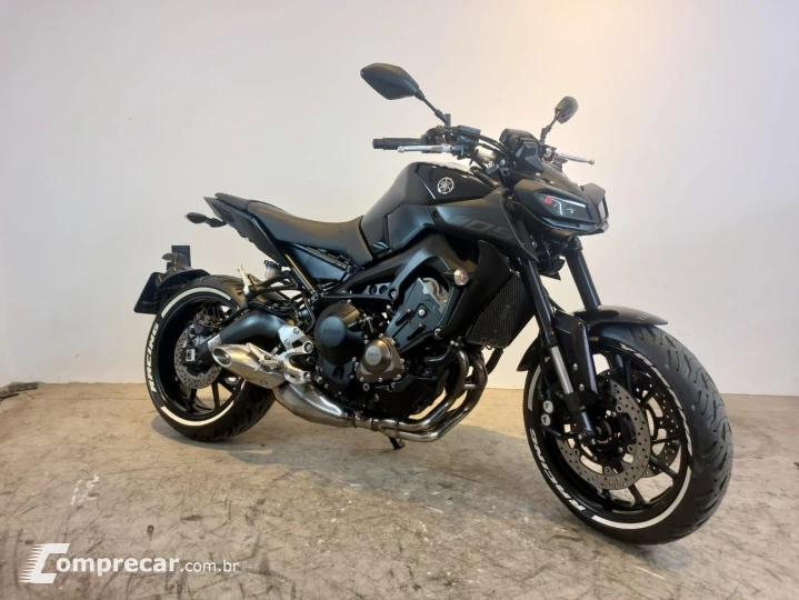 YAMAHA MT-09