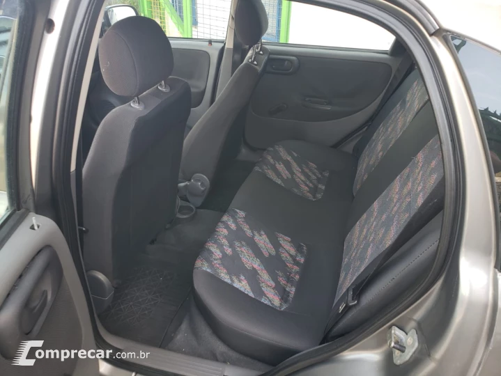 Corsa 1.8