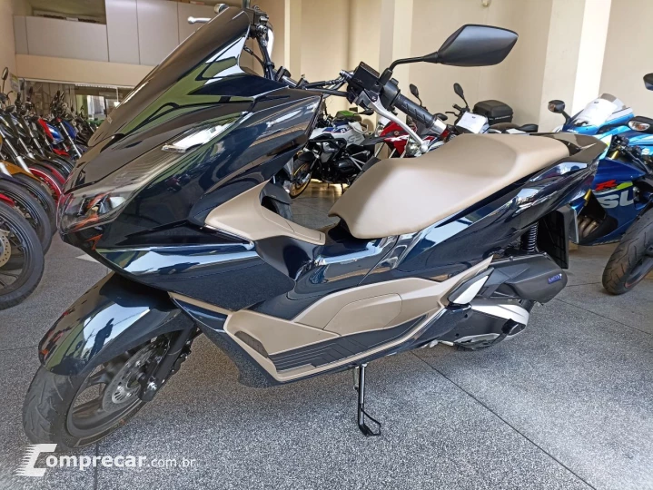 PCX 160 DLX