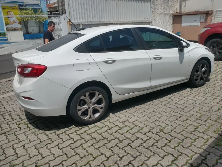 CRUZE 1.4 LT