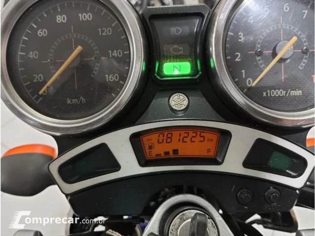 YS 250 FAZER - Street