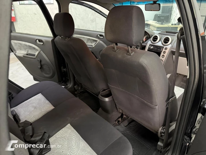 FIESTA 1.6 SE Sedan 16V