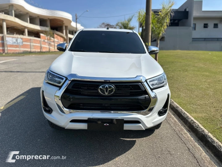 HILUX 2.8 D-4D TURBO DIESEL CD SRX 4X4 AUTOMÁTICO