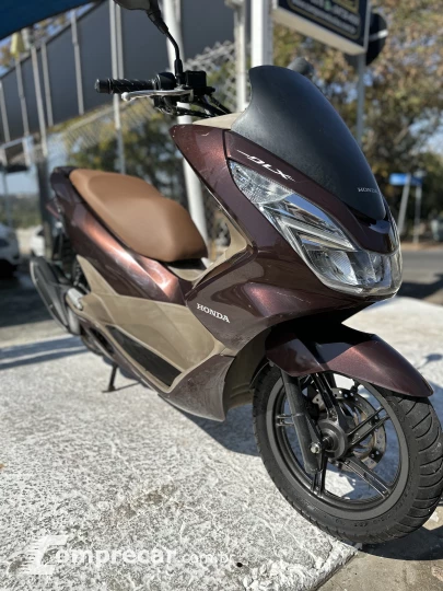 PCX 150 DLX