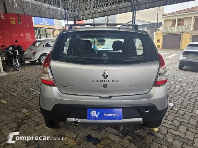 SANDERO - 1.6 STEPWAY 8V 4P MANUAL