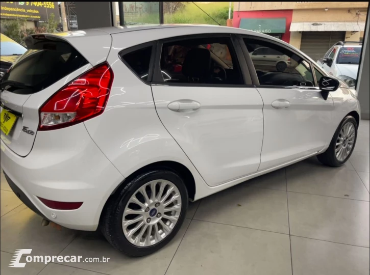 FIESTA 1.6 Titanium Hatch 16V