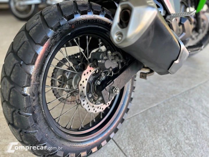 VERSYS-X 300