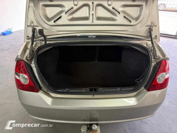 FIESTA 1.6 Rocam SE Sedan 8V