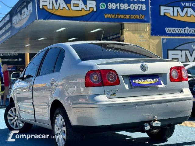 POLO SEDAN - 1.6 MI COMFORTLINE 8V 4P MANUAL