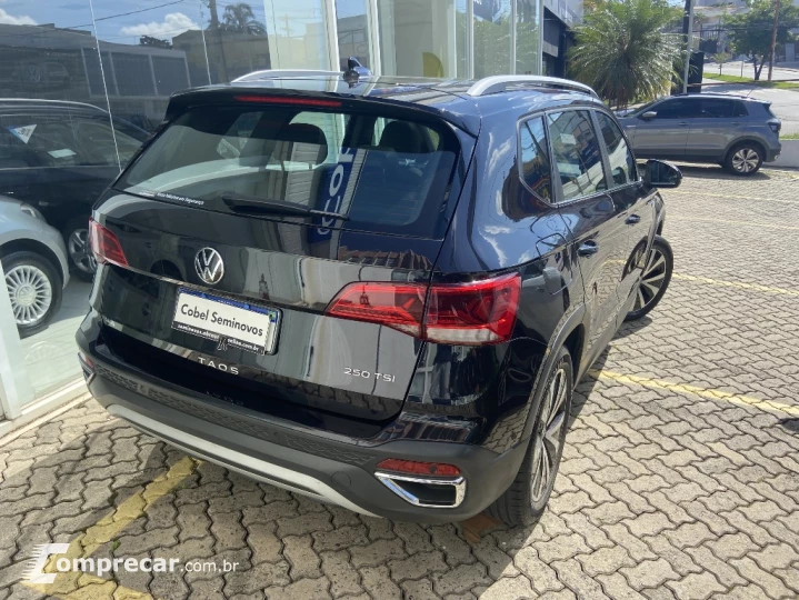 TAOS 1.4 250 TSI TOTAL FLEX HIGHLINE AUTOMÁTICO