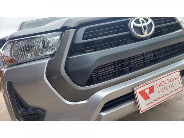 HILUX - 2.8 D-4D TURBO CD POWER PACK 4X4 MANUAL