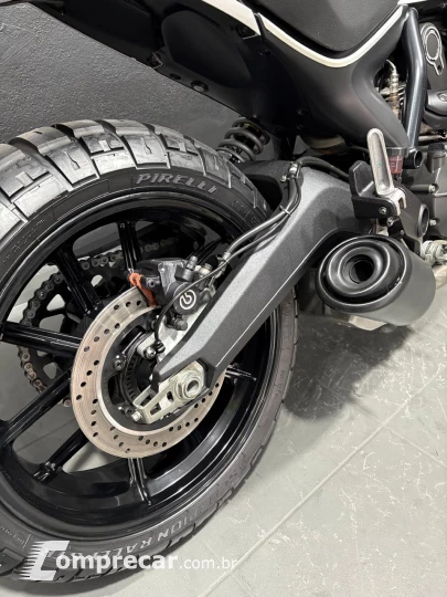 SCRAMBLER 800 ICON