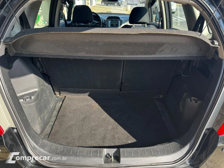 FIT 1.4 LX 8V